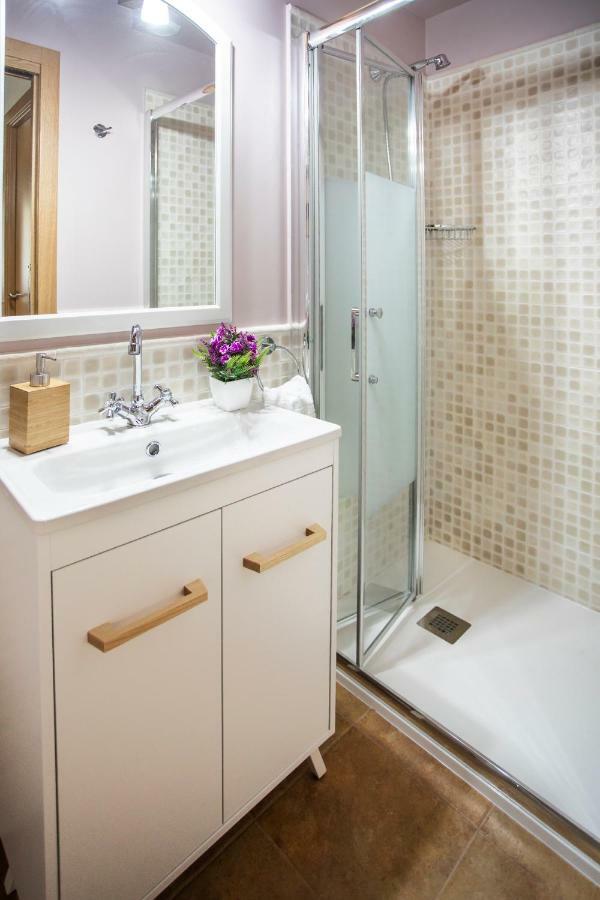 El Campo Mateo Apartamentos Onís المظهر الخارجي الصورة