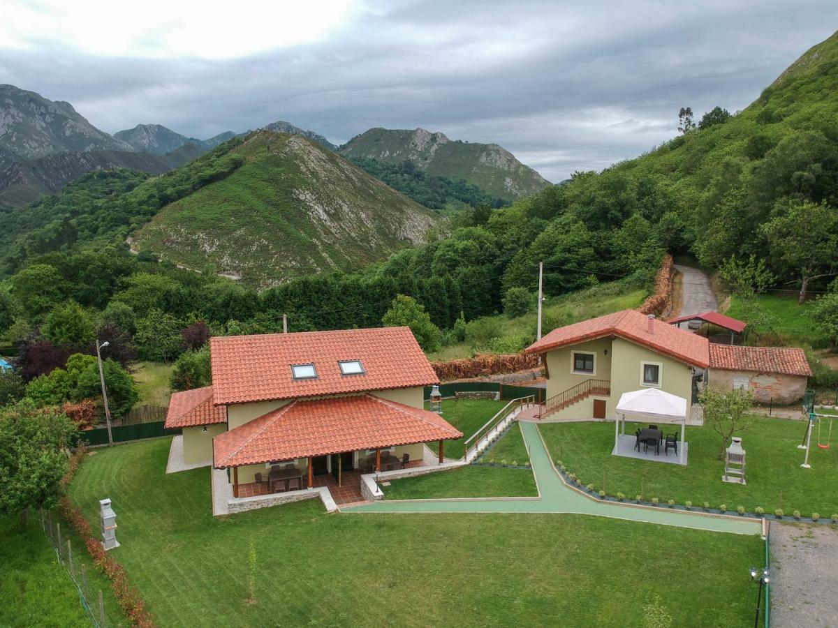 El Campo Mateo Apartamentos Onís المظهر الخارجي الصورة