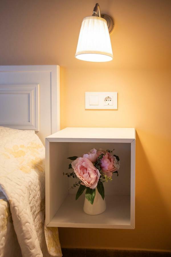 El Campo Mateo Apartamentos Onís المظهر الخارجي الصورة